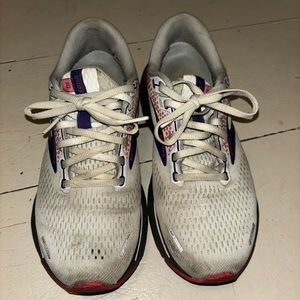 BROOKS GHOST 14